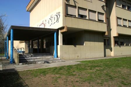 facciata scuola primaria Lorenzo da Prato